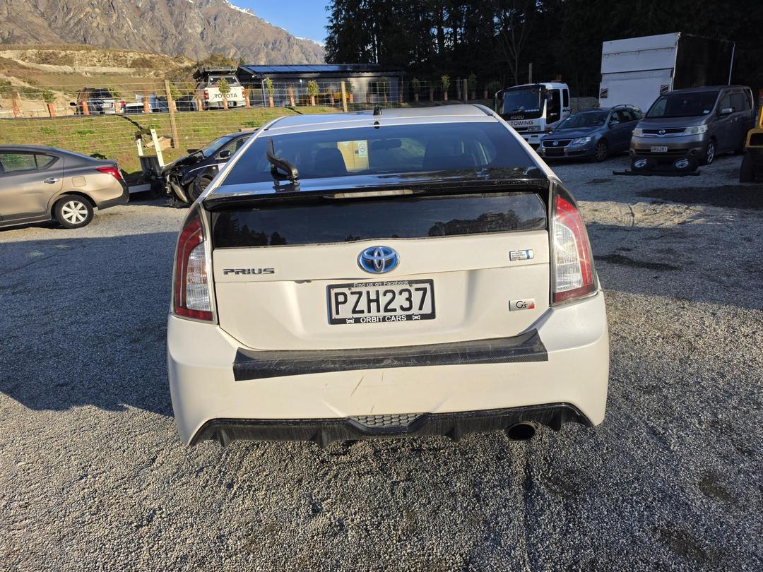 Photo '8' of Toyota Prius Photo '8' of Toyota Prius