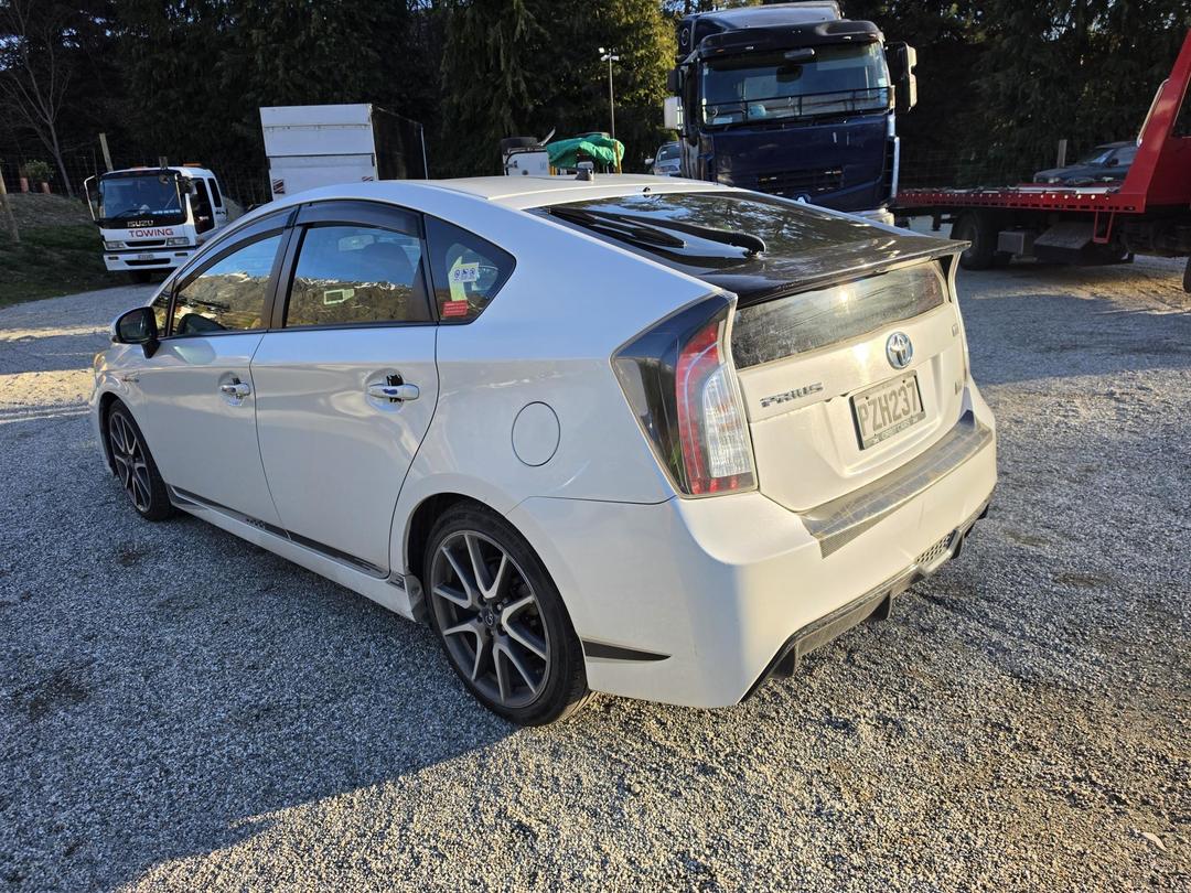 Photo '7' of Toyota Prius Photo '7' of Toyota Prius