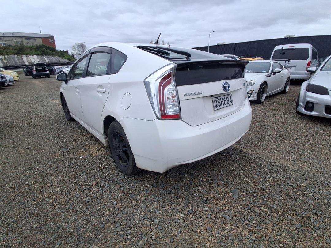 Photo '6' of Toyota Prius Photo '6' of Toyota Prius