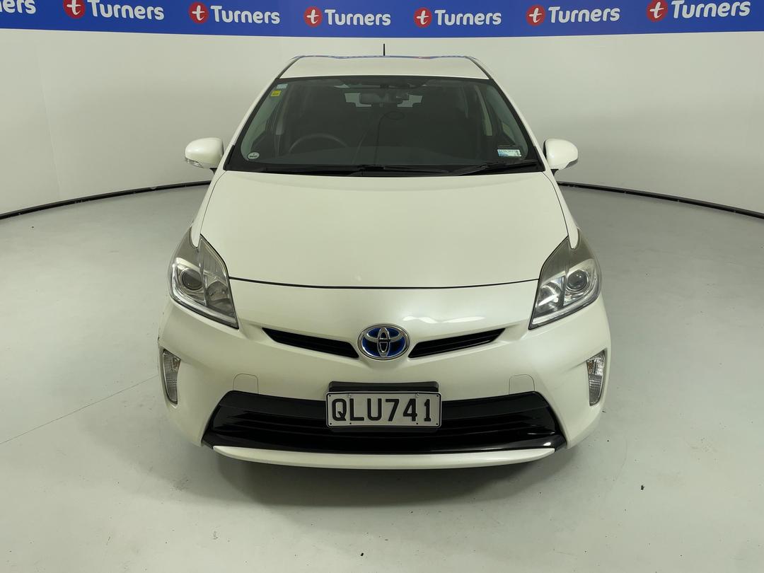 Photo '2' of Toyota Prius