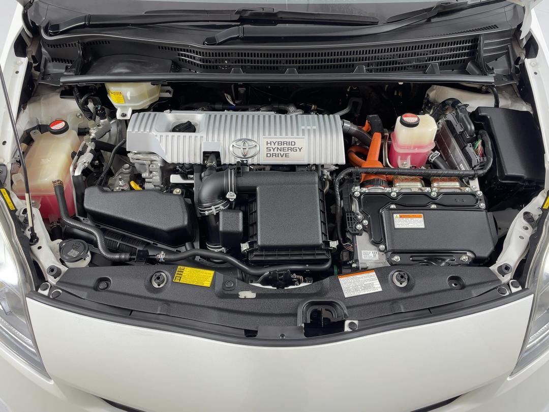Photo '13' of Toyota Prius