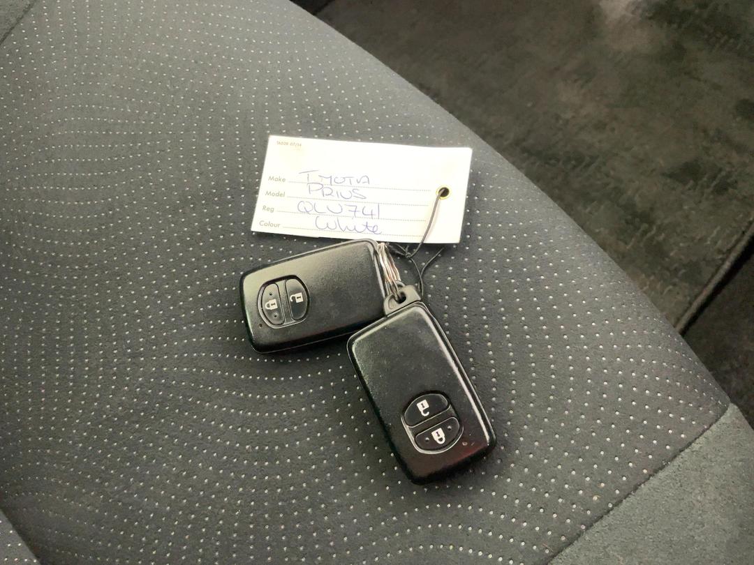 Photo '22' of Toyota Prius