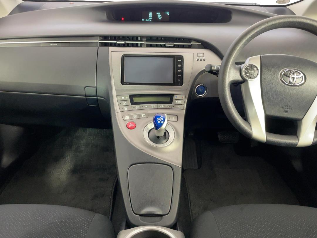 Photo '18' of Toyota Prius