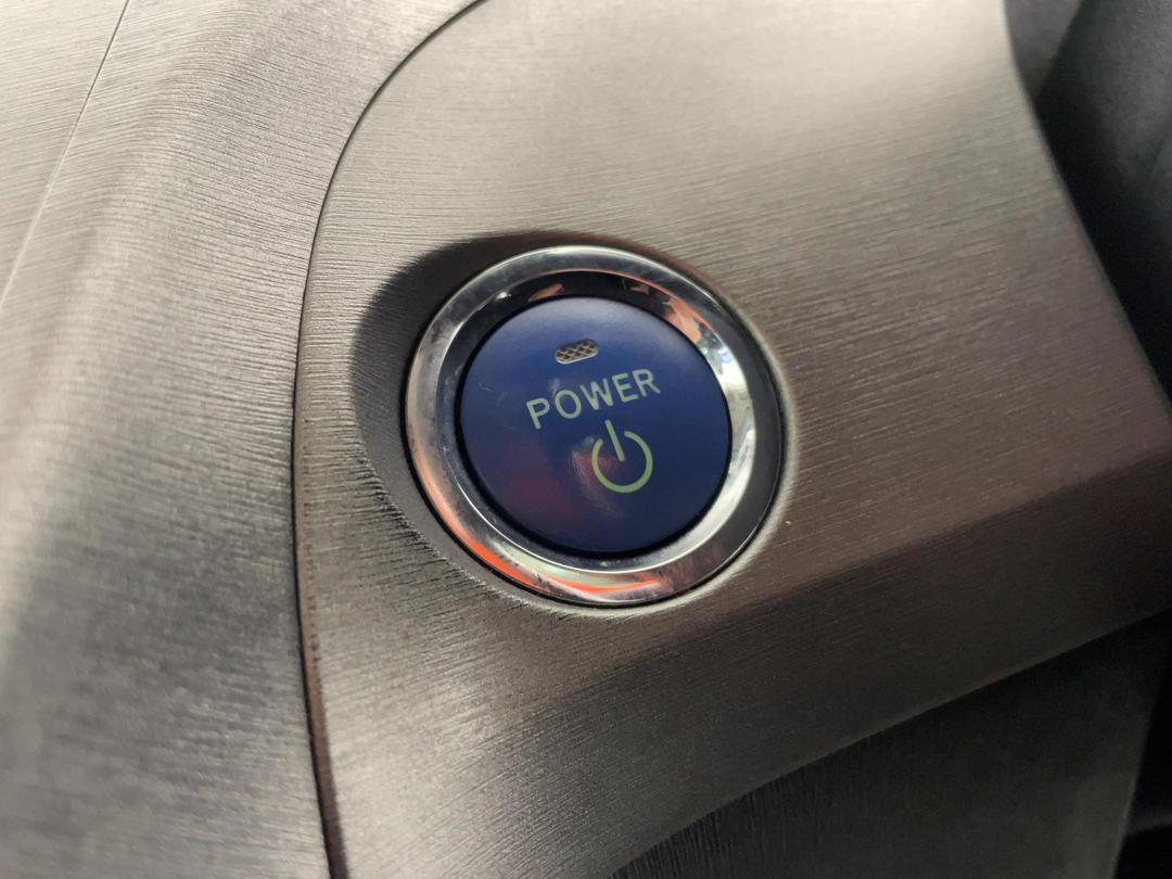 Photo '28' of Toyota Prius