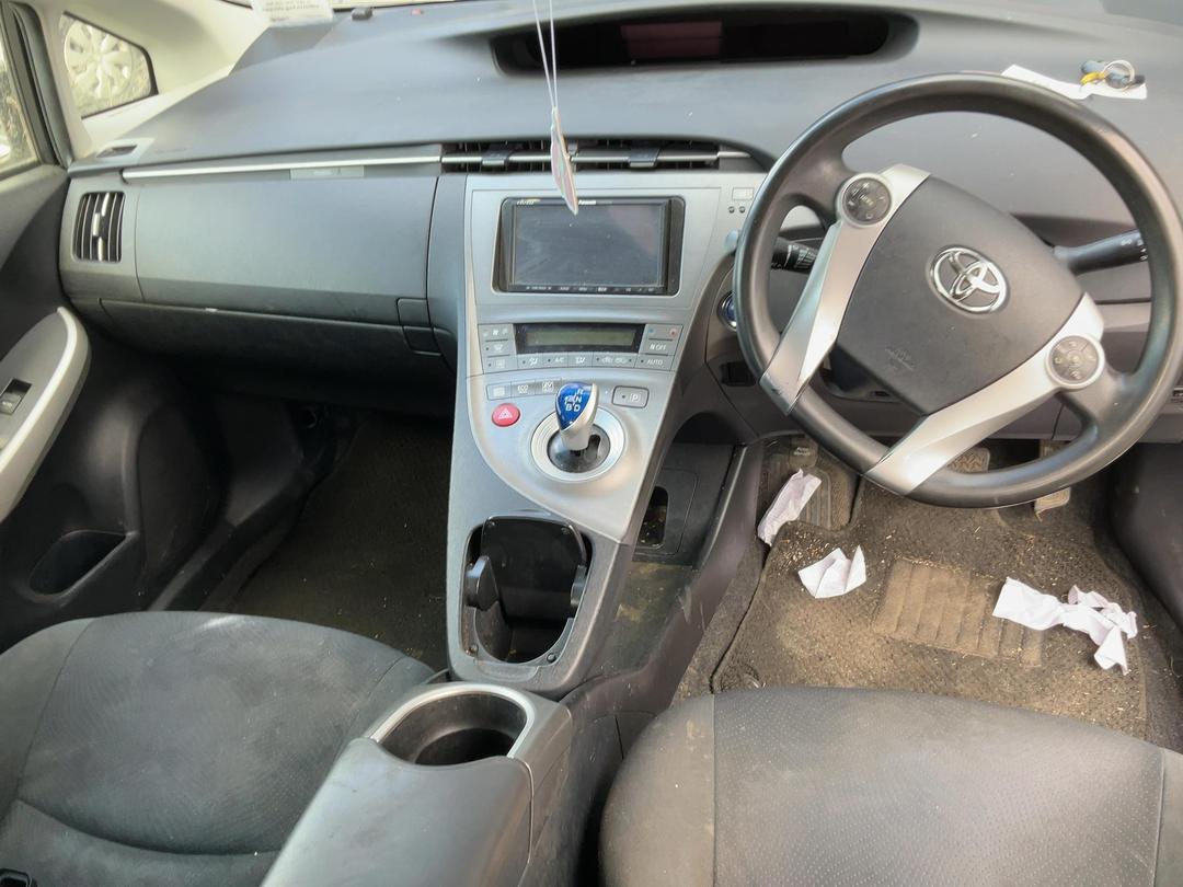 Photo '16' of Toyota Prius Photo '16' of Toyota Prius