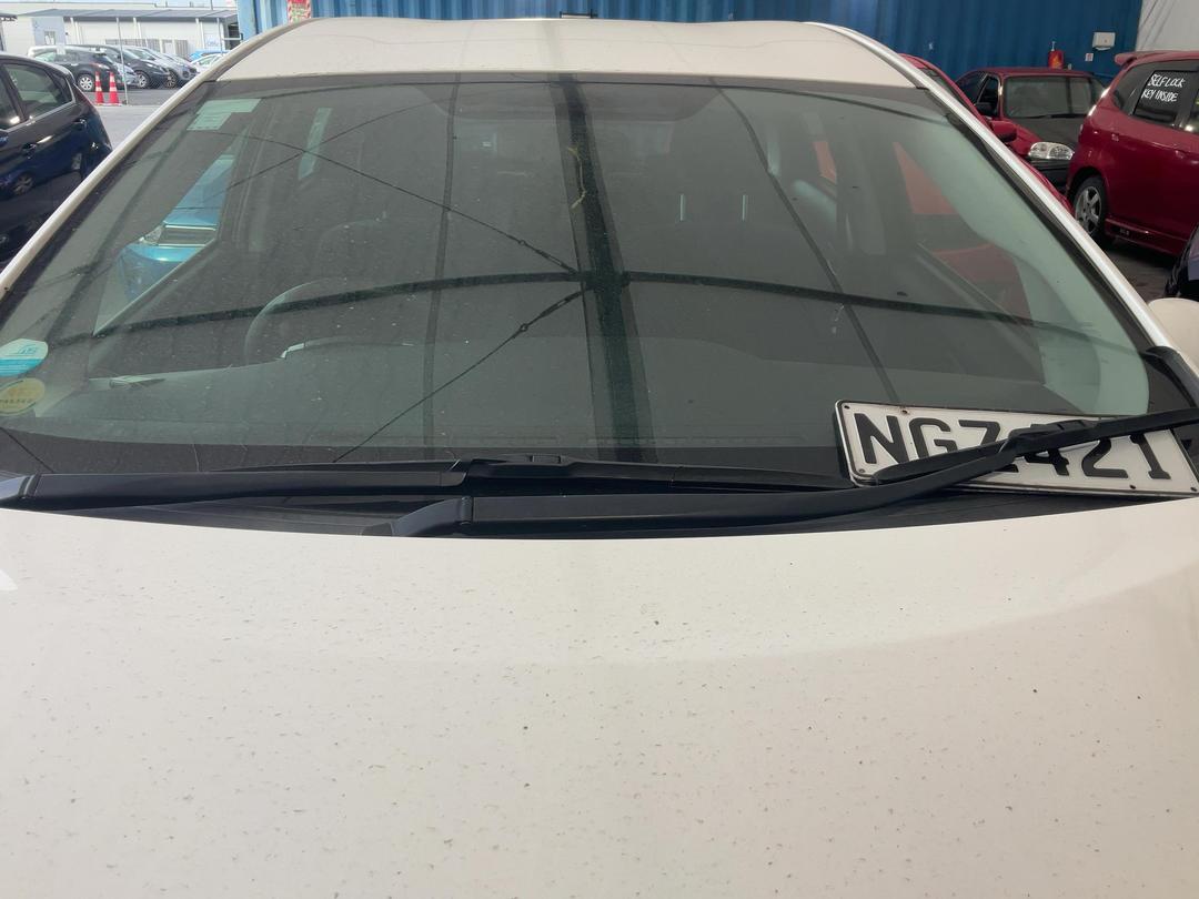 Photo '2' of Toyota Prius