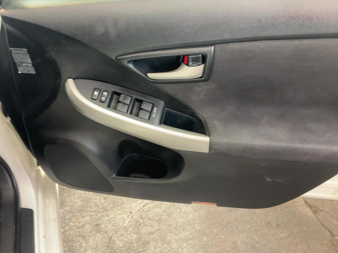 Photo '7' of Toyota Prius