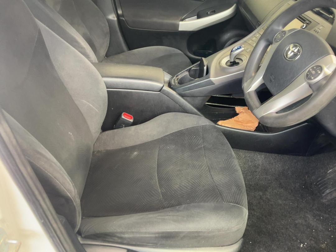 Photo '8' of Toyota Prius