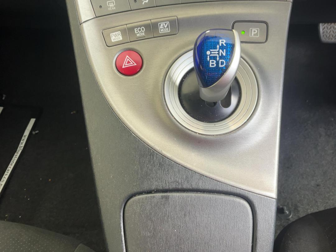 Photo '11' of Toyota Prius