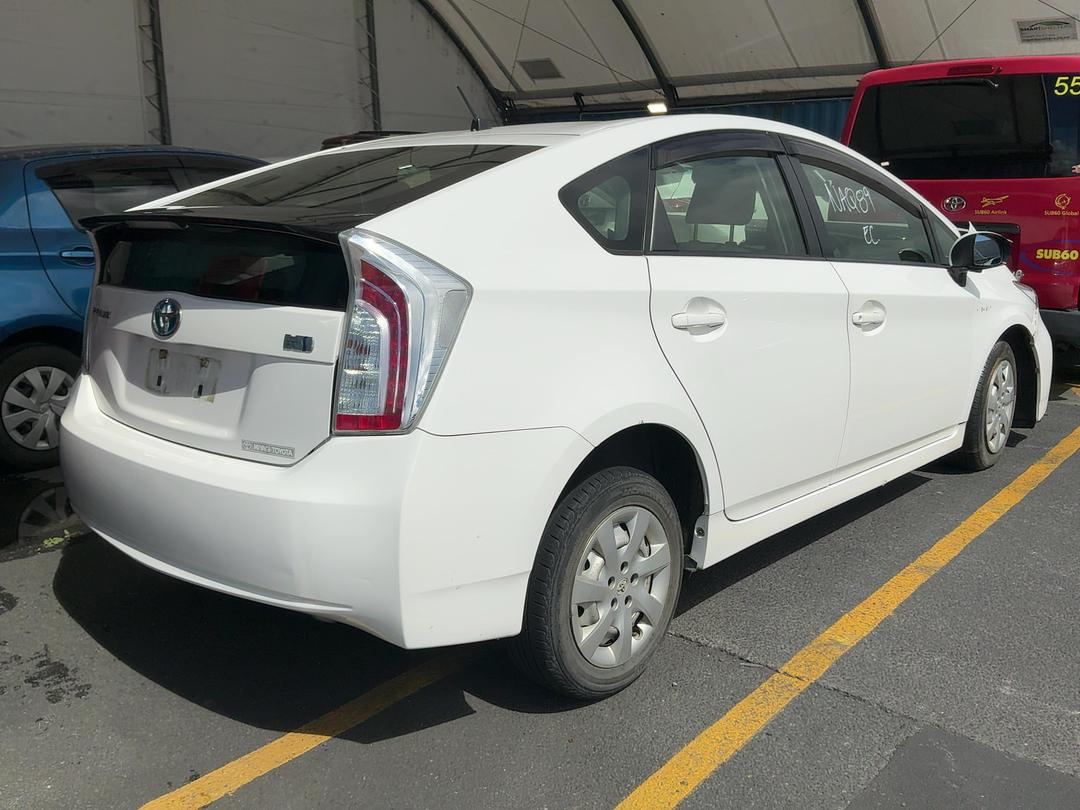 Photo '8' of Toyota Prius Photo '8' of Toyota Prius
