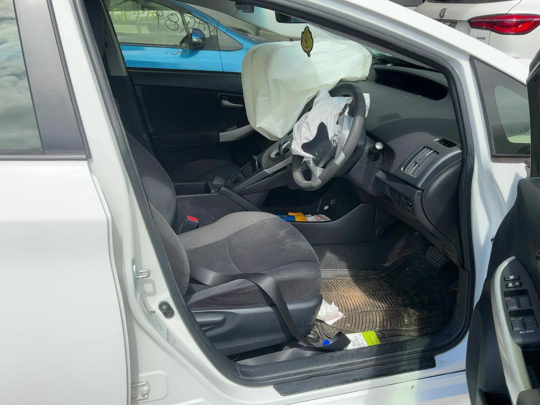 Photo '15' of Toyota Prius Photo '15' of Toyota Prius