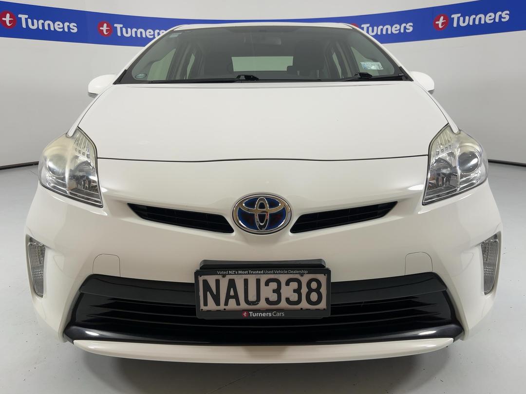Photo '2' of Toyota Prius