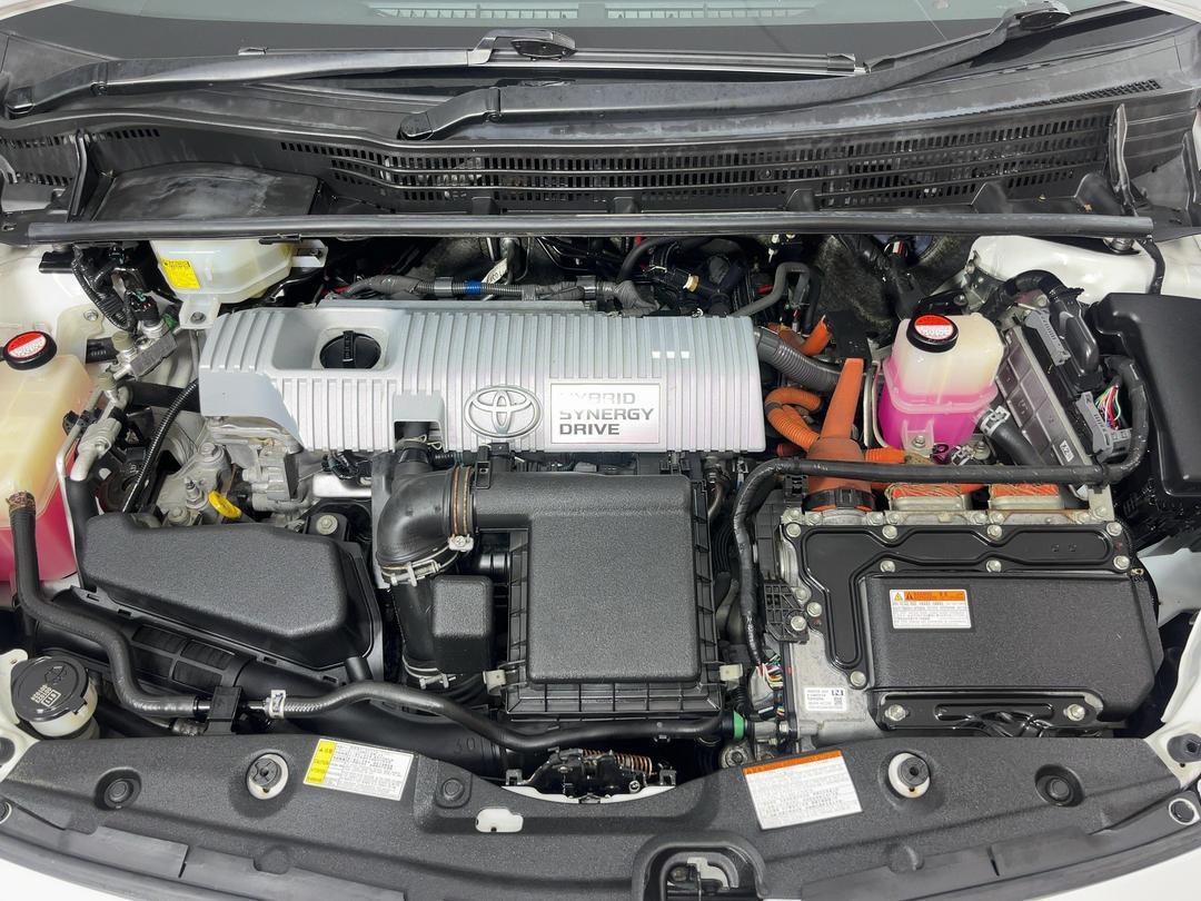 Photo '13' of Toyota Prius