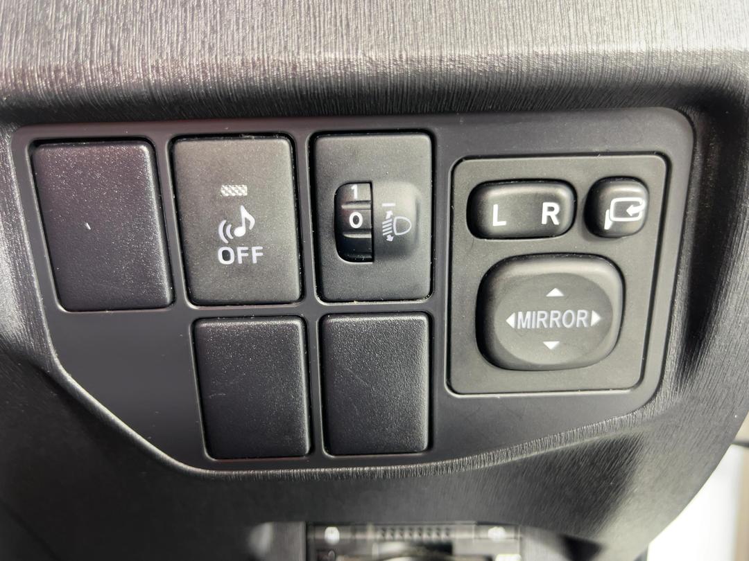 Photo '26' of Toyota Prius