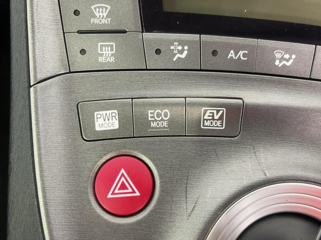 Photo '27' of Toyota Prius