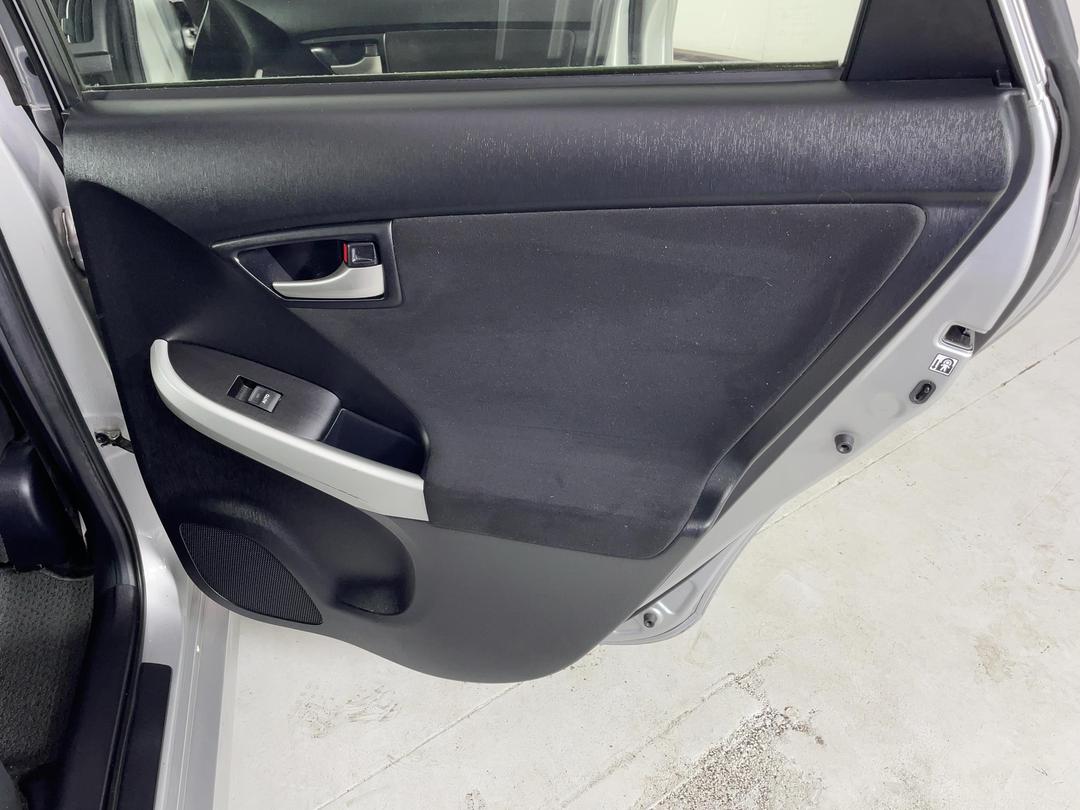 Photo '19' of Toyota Prius