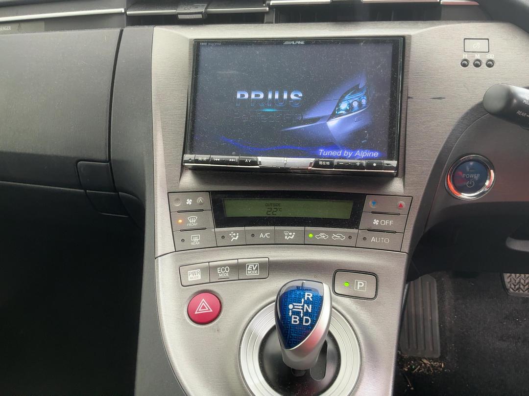 Photo '16' of Toyota Prius Photo '16' of Toyota Prius