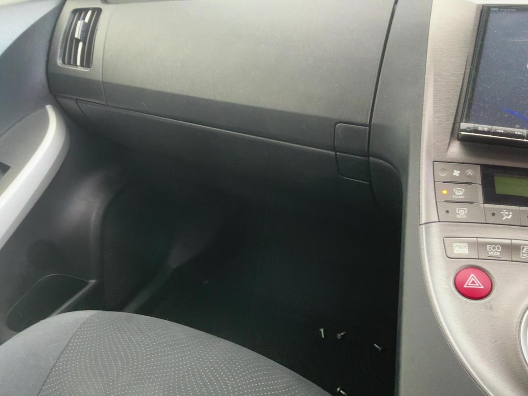 Photo '17' of Toyota Prius Photo '17' of Toyota Prius