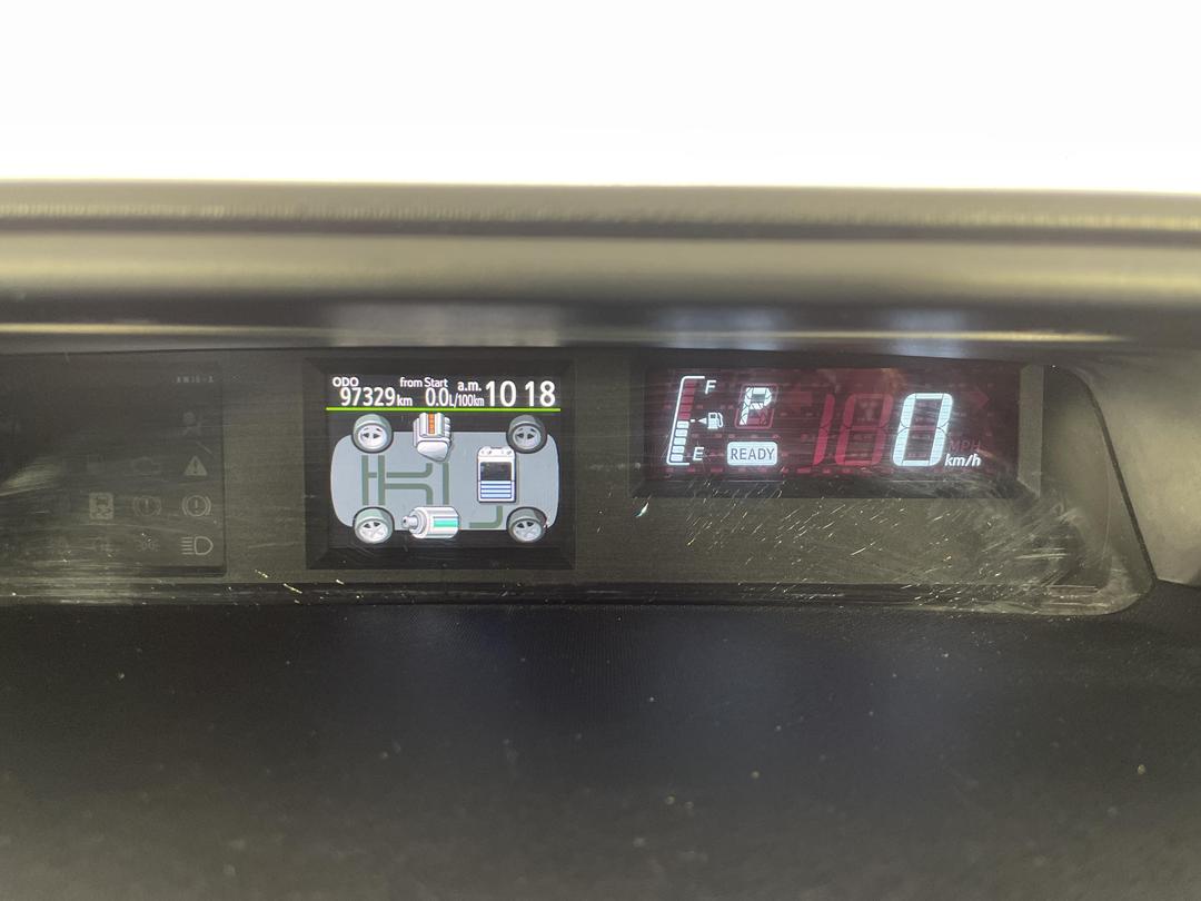 Photo '21' of Toyota Prius C