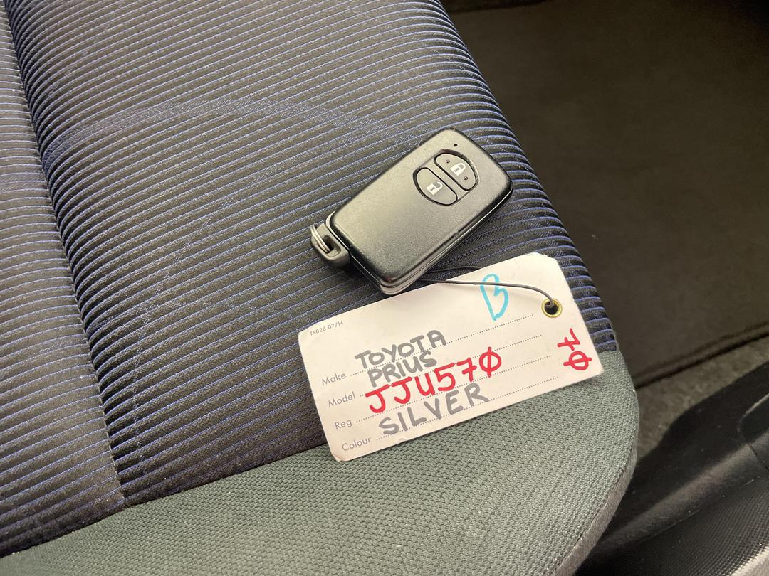 Photo '22' of Toyota Prius C