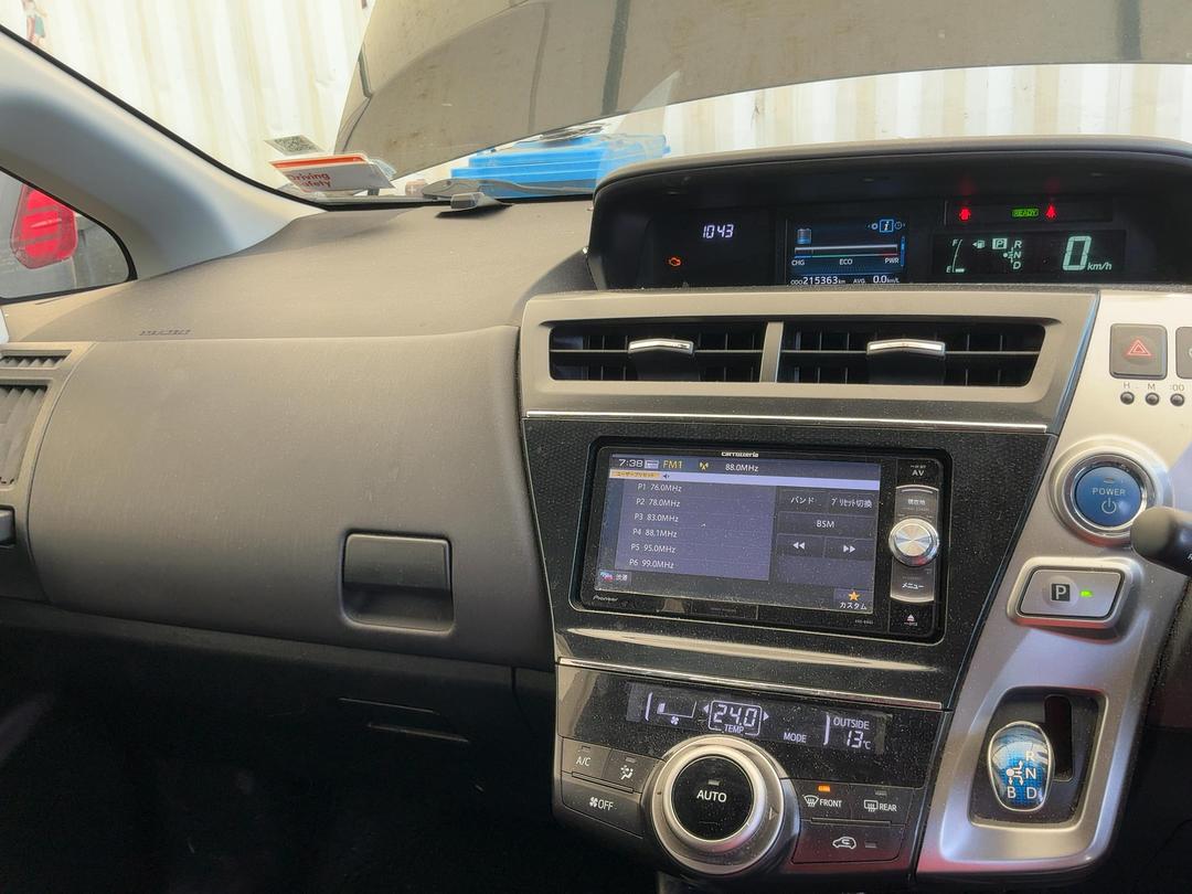 Photo '19' of Toyota Prius V Prius Alpha Photo '19' of Toyota Prius V Prius Alpha
