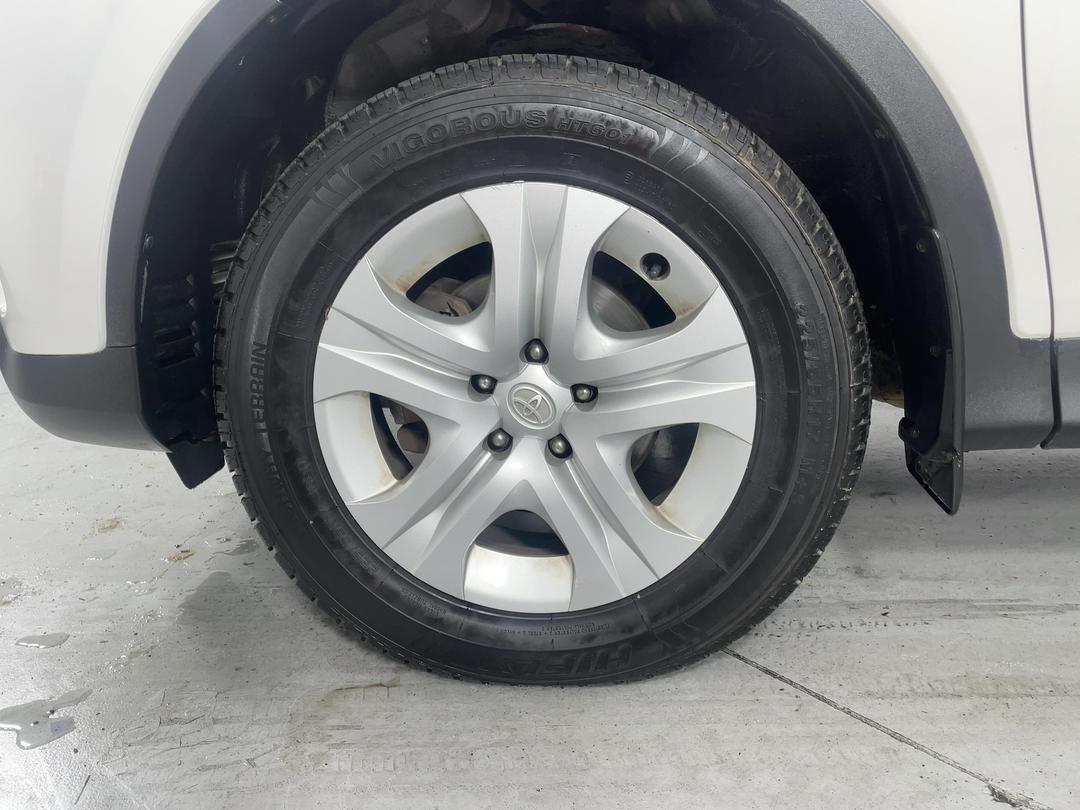 Photo '10' of Toyota Rav4