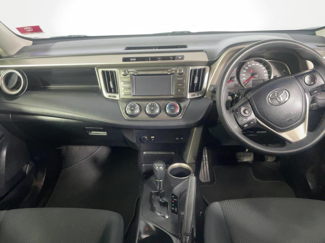 Photo '17' of Toyota Rav4