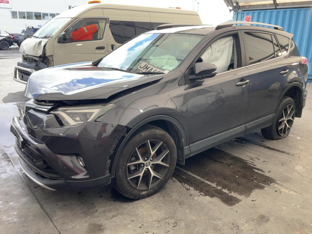 Photo '3' of Toyota Rav4 LTD SUV Photo '3' of Toyota Rav4 LTD SUV