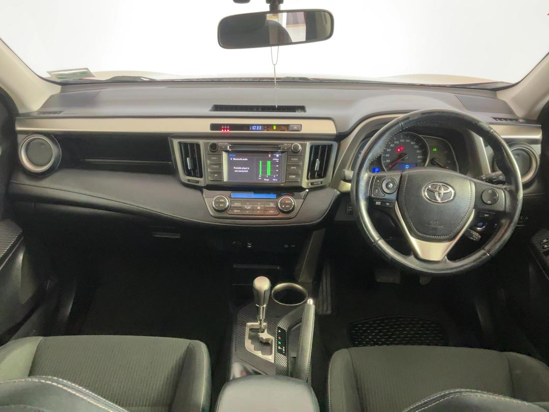 Photo '17' of Toyota Rav4