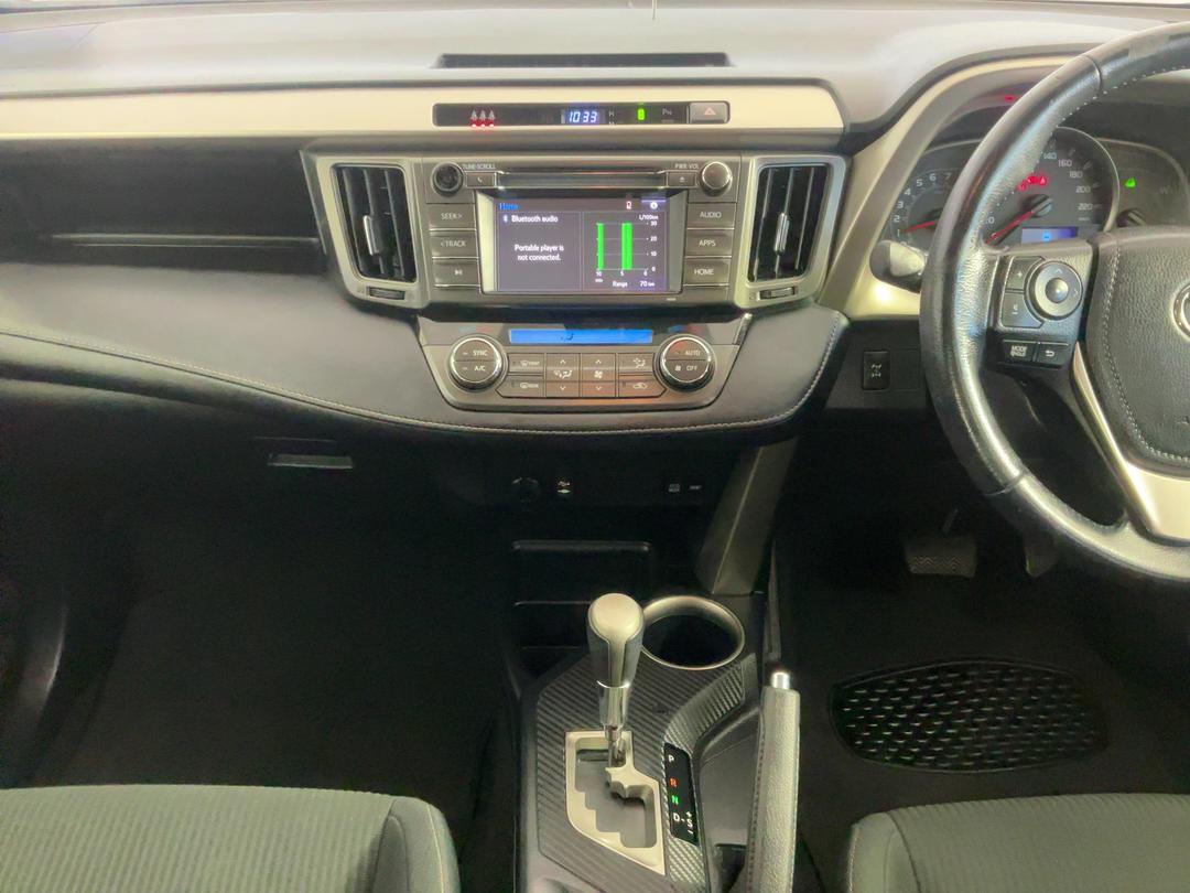 Photo '18' of Toyota Rav4