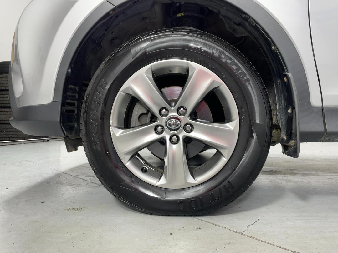 Photo '10' of Toyota Rav4