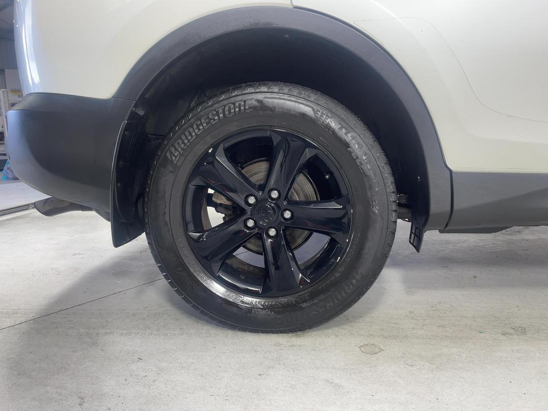 Photo '12' of Toyota Rav4