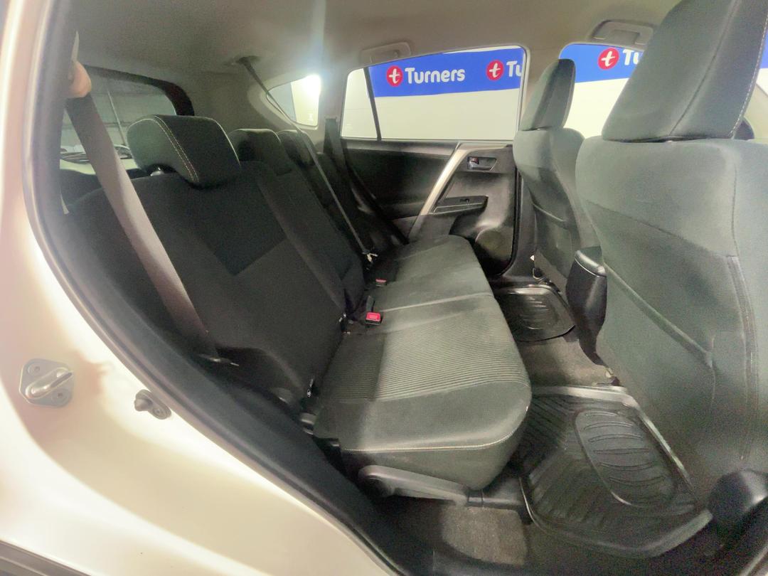 Photo '20' of Toyota Rav4