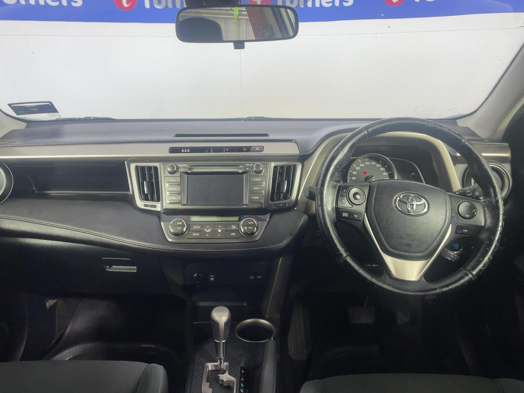 Photo '17' of Toyota Rav4