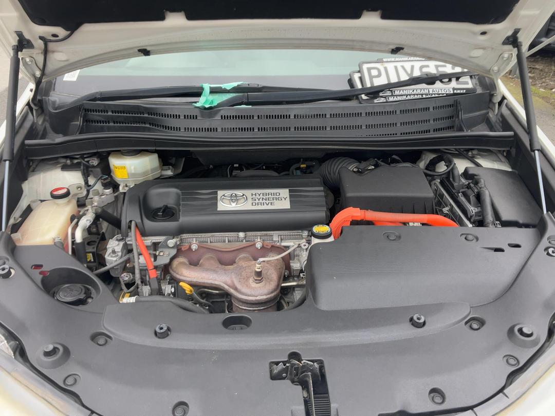 Photo '17' of Toyota SAI Photo '17' of Toyota SAI