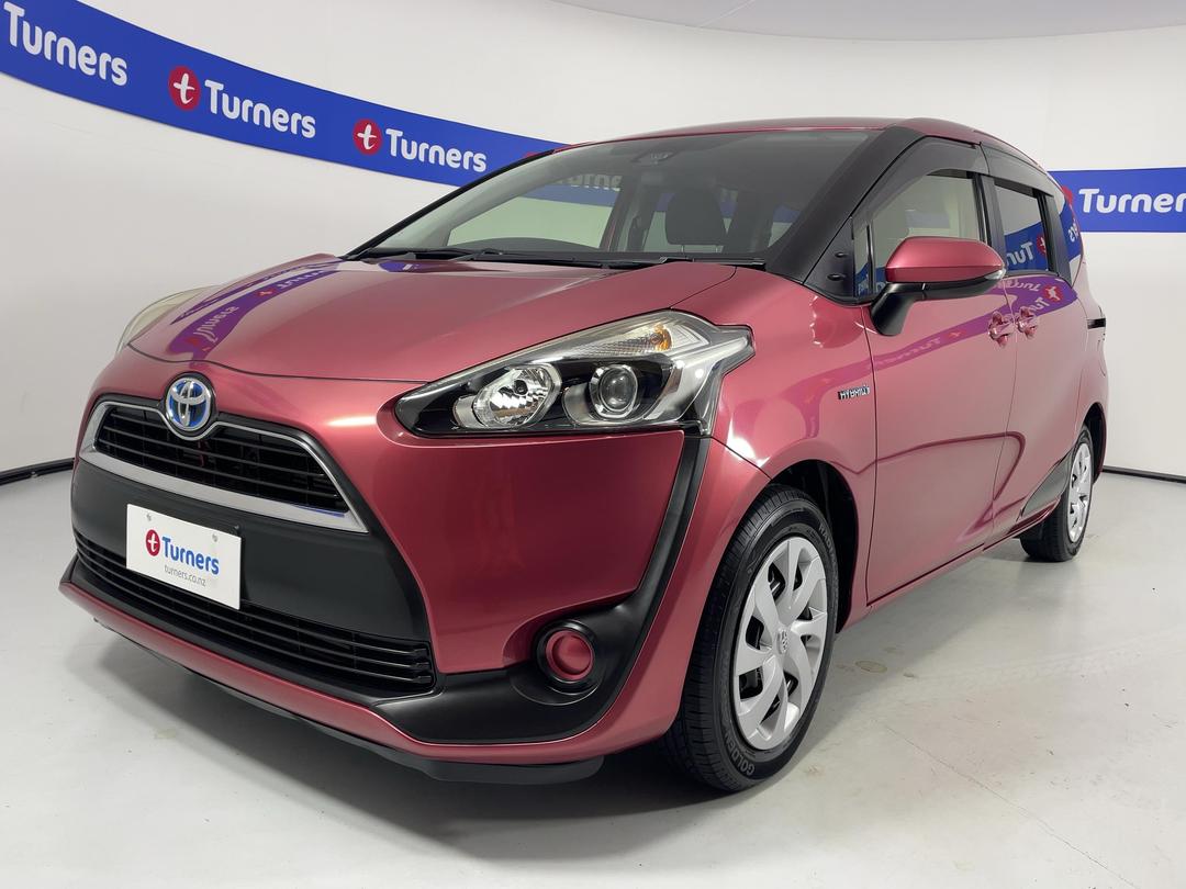 Photo '4' of Toyota Sienta