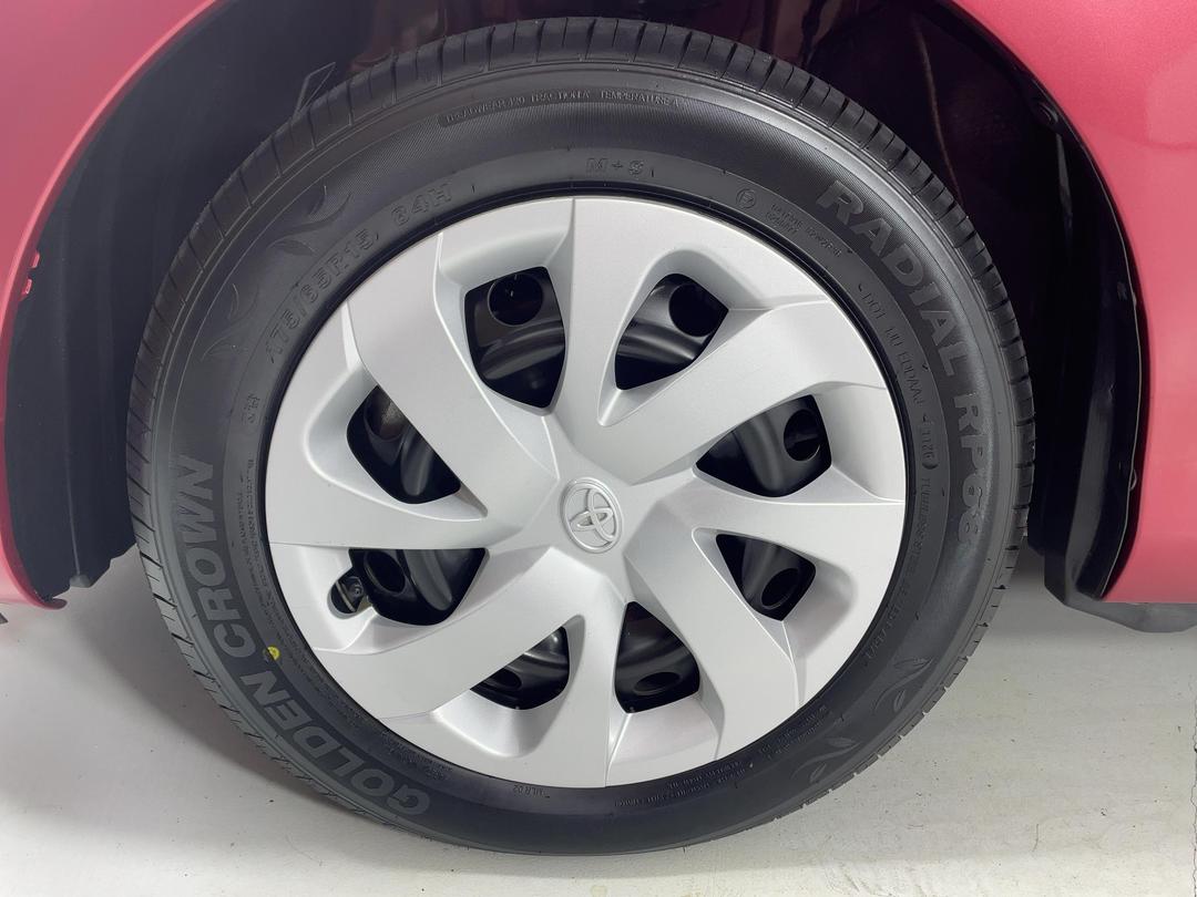 Photo '10' of Toyota Sienta