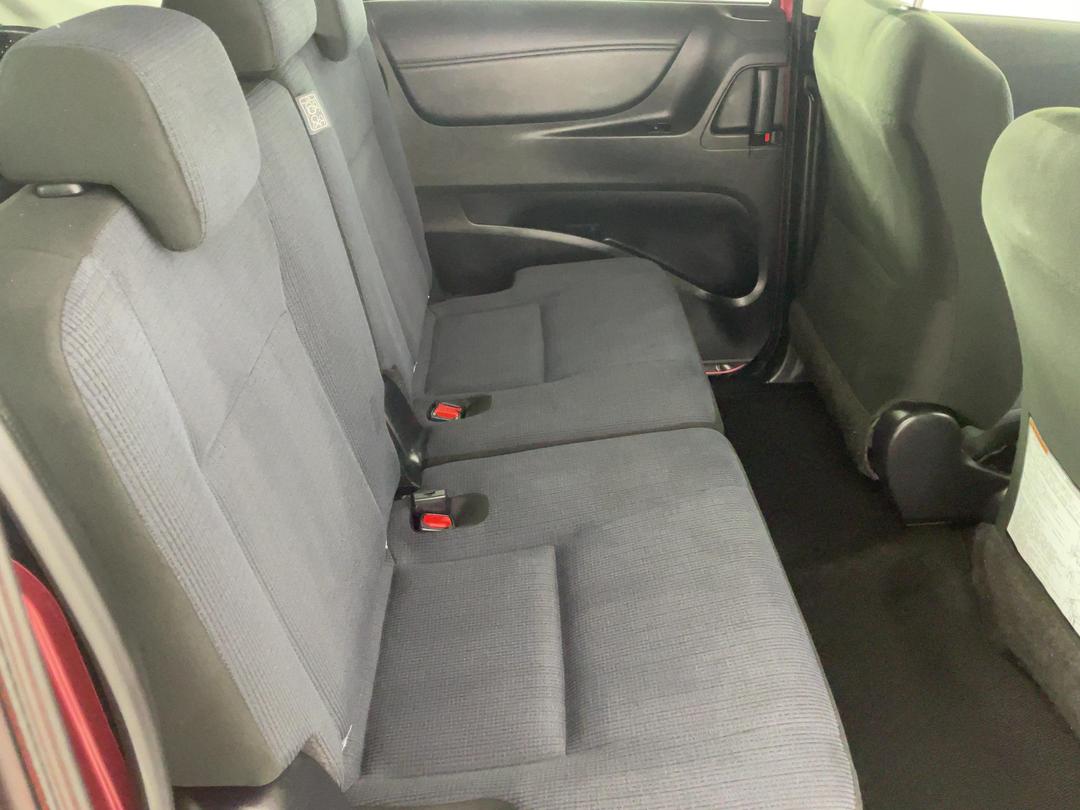 Photo '19' of Toyota Sienta