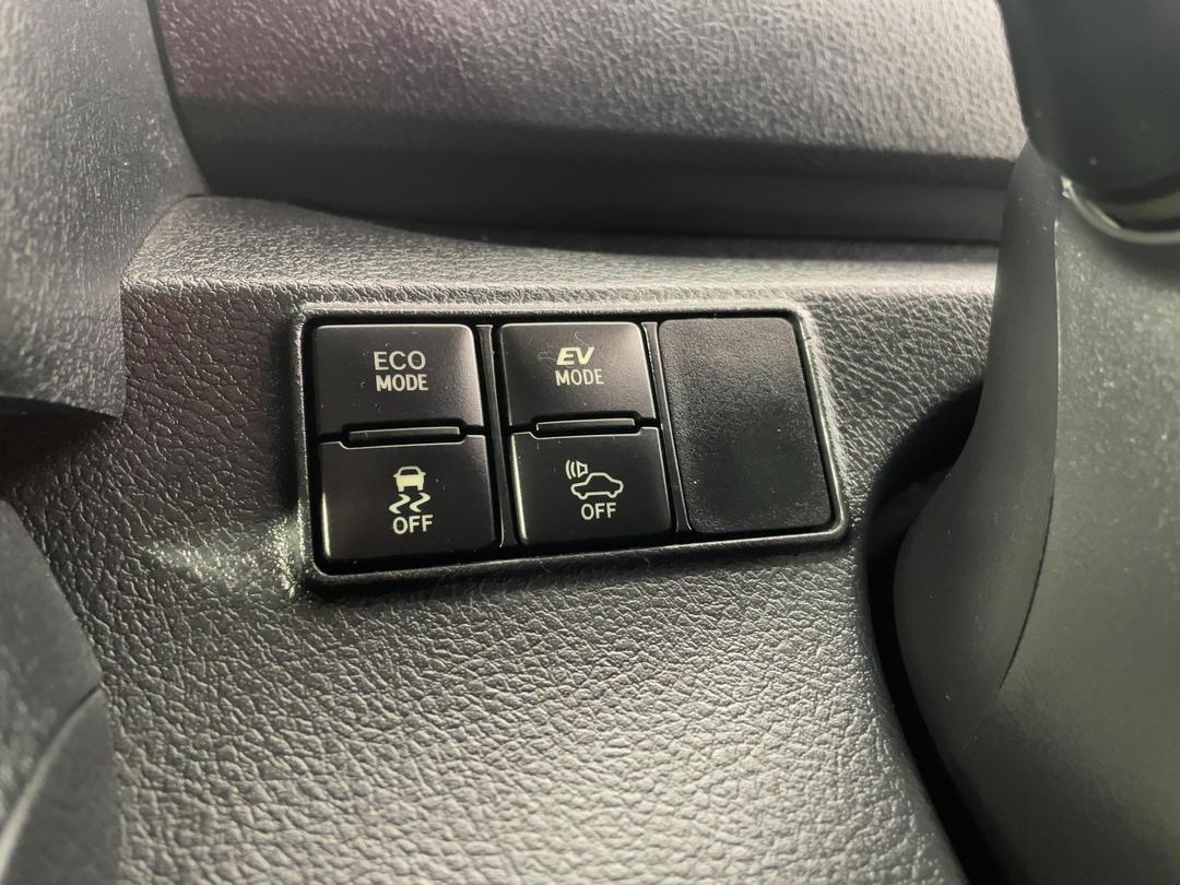 Photo '26' of Toyota Sienta