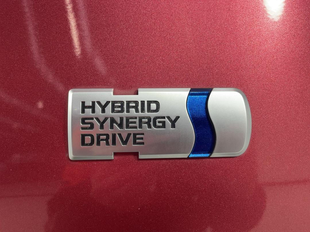 Photo '28' of Toyota Sienta