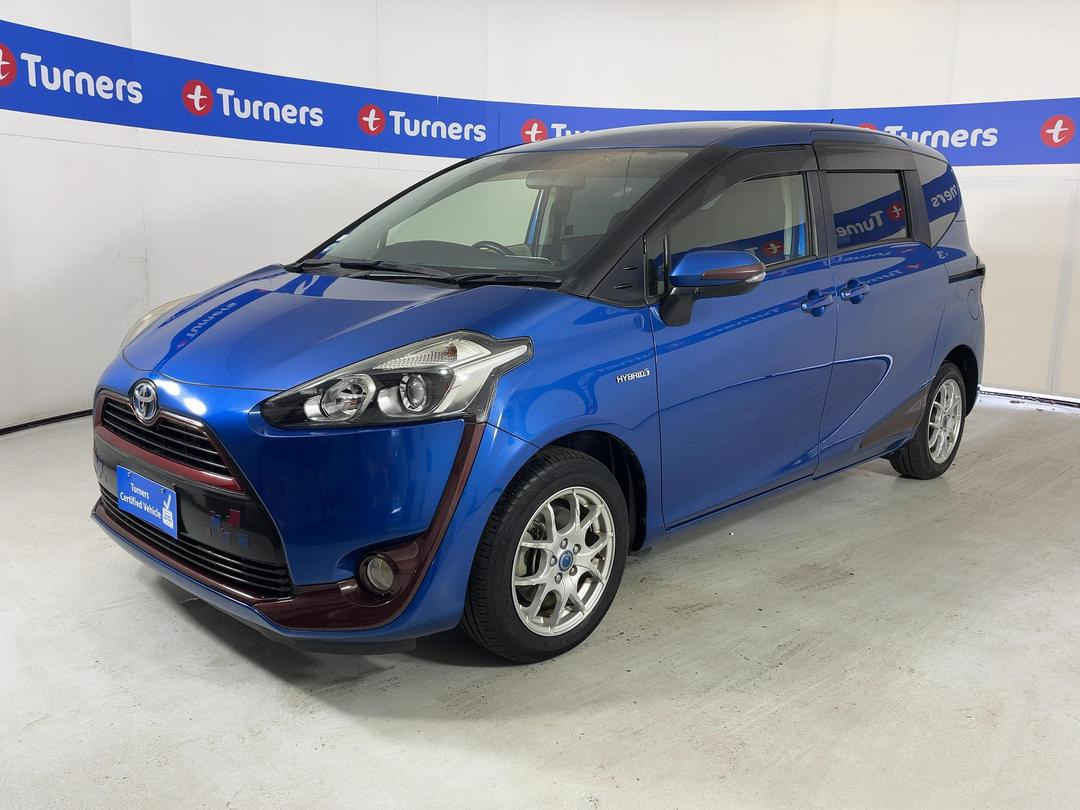 Photo '4' of Toyota Sienta
