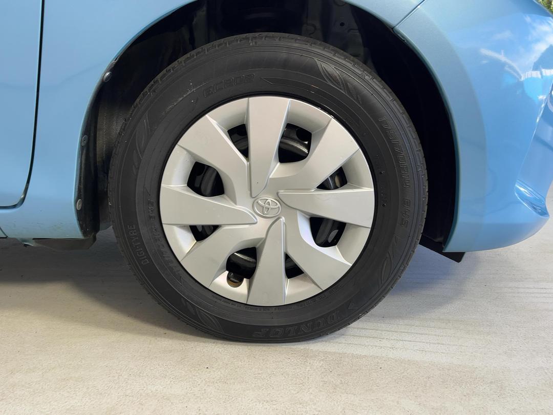 Photo '9' of Toyota Vitz
