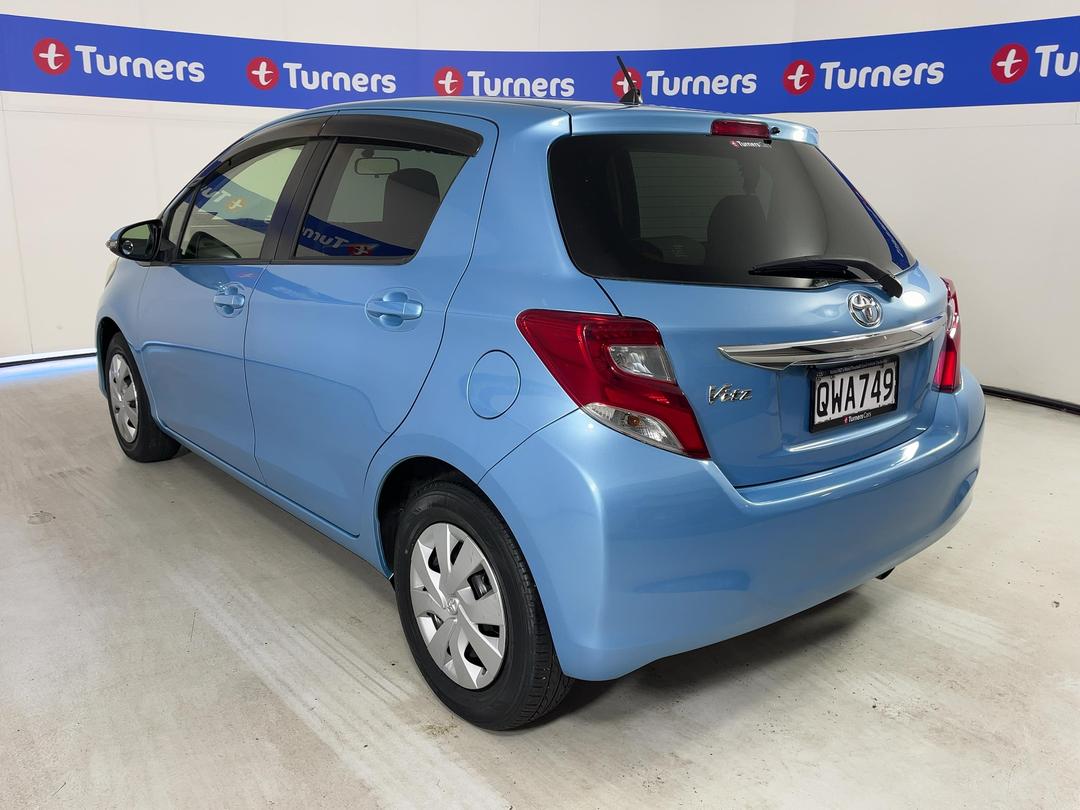 Photo '5' of Toyota Vitz