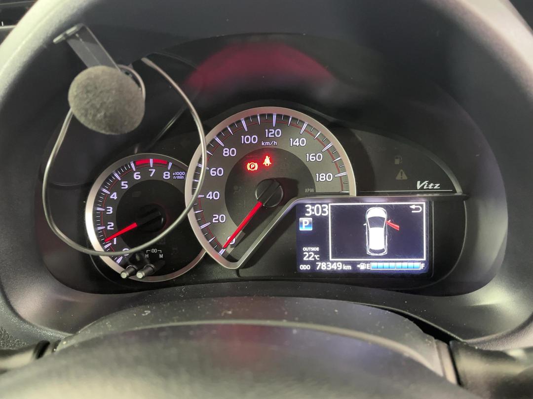 Photo '21' of Toyota Vitz