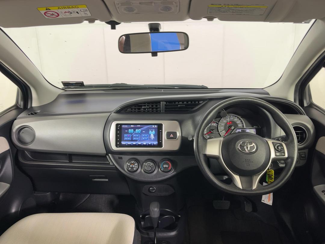 Photo '17' of Toyota Vitz