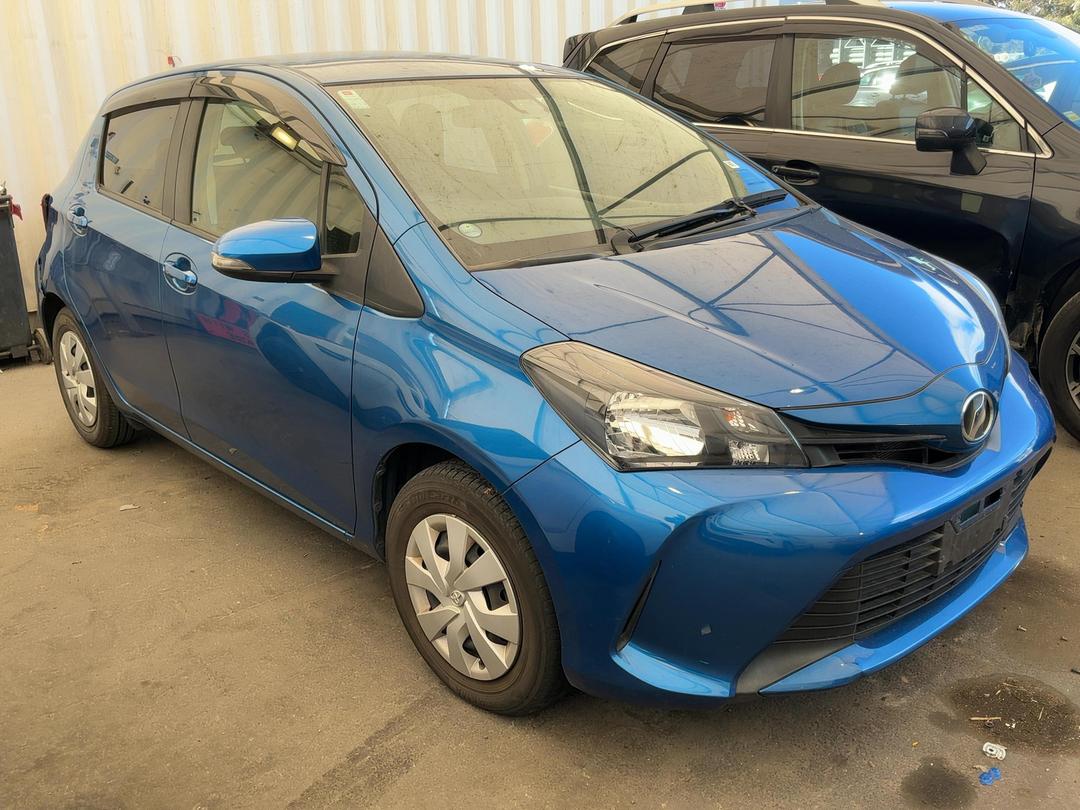 Photo '2' of Toyota Vitz Photo '2' of Toyota Vitz