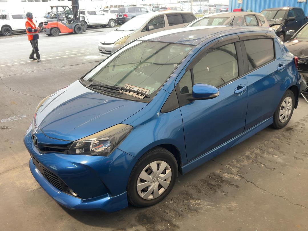 Photo '5' of Toyota Vitz Photo '5' of Toyota Vitz