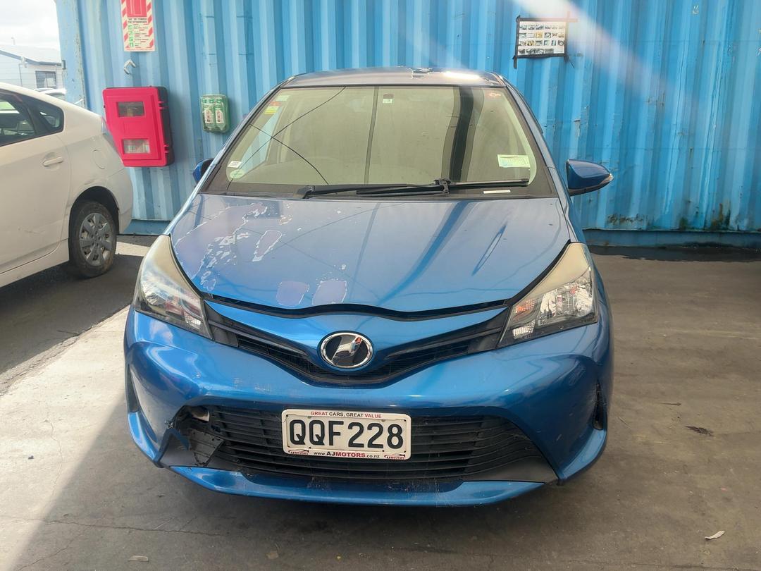 Photo '2' of Toyota Vitz
