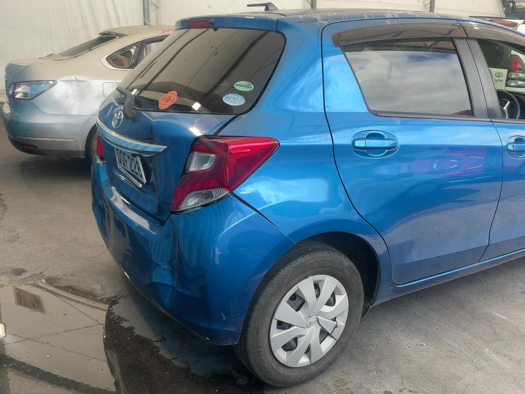 Photo '6' of Toyota Vitz