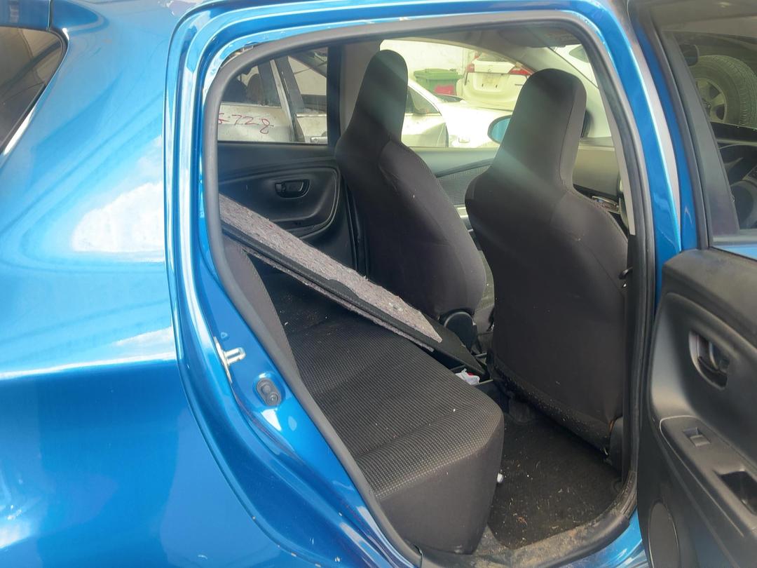 Photo '9' of Toyota Vitz